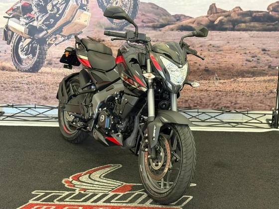 BAJAJ DOMINAR 200 